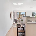 Walk To Manly Beach-Relaxing 2Br -Balcony-Parking