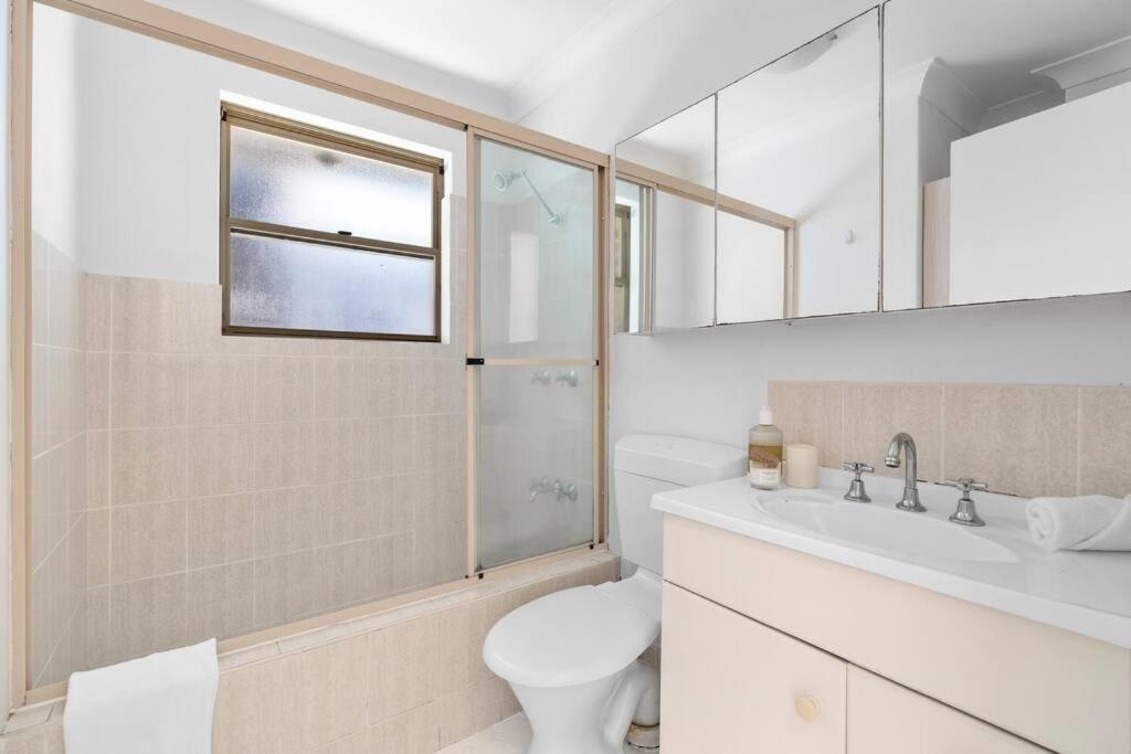 Walk To Manly Beach-relaxing 2br -balcony-parking Apartment Sydney